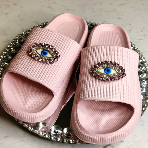 Pink Evil eye Rhinestone slides - Picture 6 of 7